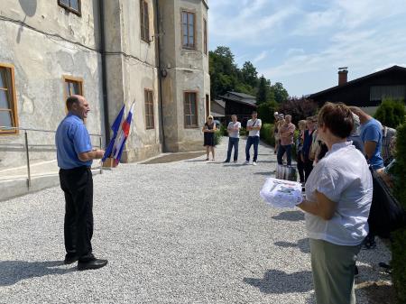 6EE24D9B-AE25-4A95-920B-6522AFDEC54D