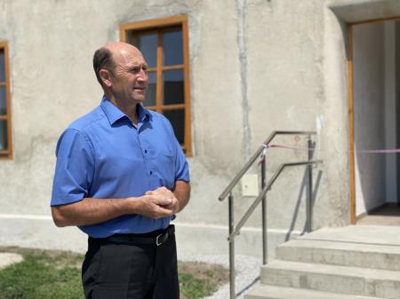 A6A2C483-D68B-4D90-9006-8897865B6A13