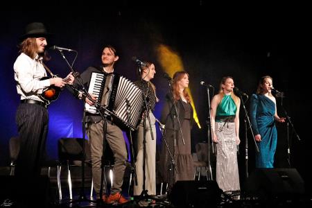 Skupina Bajate – pripovedovalsko - glasbena predstave -  Do konca svojih dni