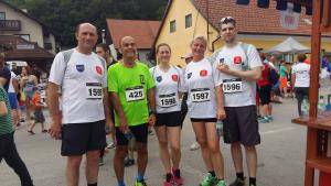 Ekipa občinske uprave skupaj z zmagovalcem kategorije nad  61 let Dušanom Jovanovičem.