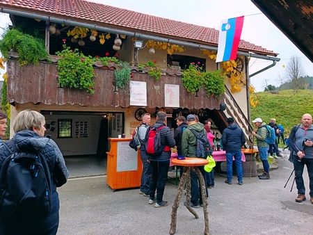 ponudniki in pohodniki