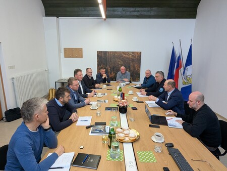 Udeleženci na sestanku