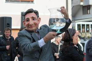 1779313_300569576763882_1759467745_n