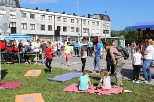 Obiskovalci na dogodku Festival skupnosti